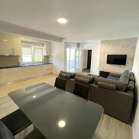 Apartman Jure Lägenhet